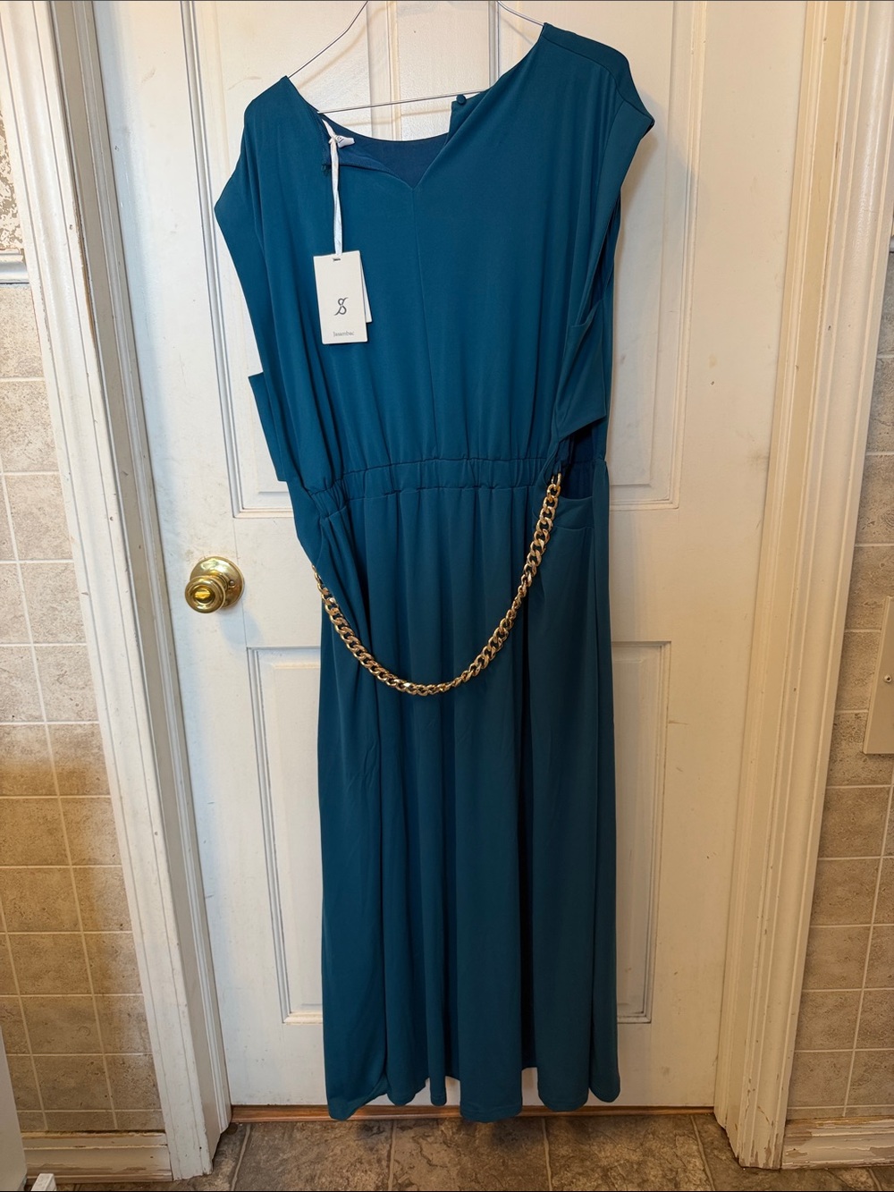 Elegant Teal Maxi Dress with Gold Chain Detail